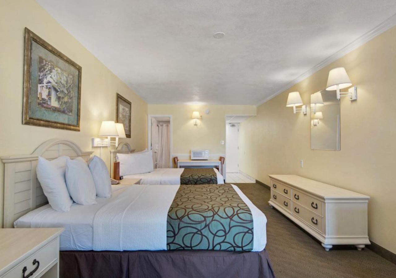 Ramada By Wyndham Panama City Beach / Beachfront Εξωτερικό φωτογραφία
