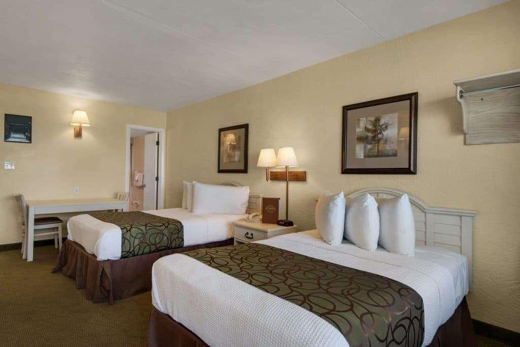 Ramada By Wyndham Panama City Beach / Beachfront Εξωτερικό φωτογραφία