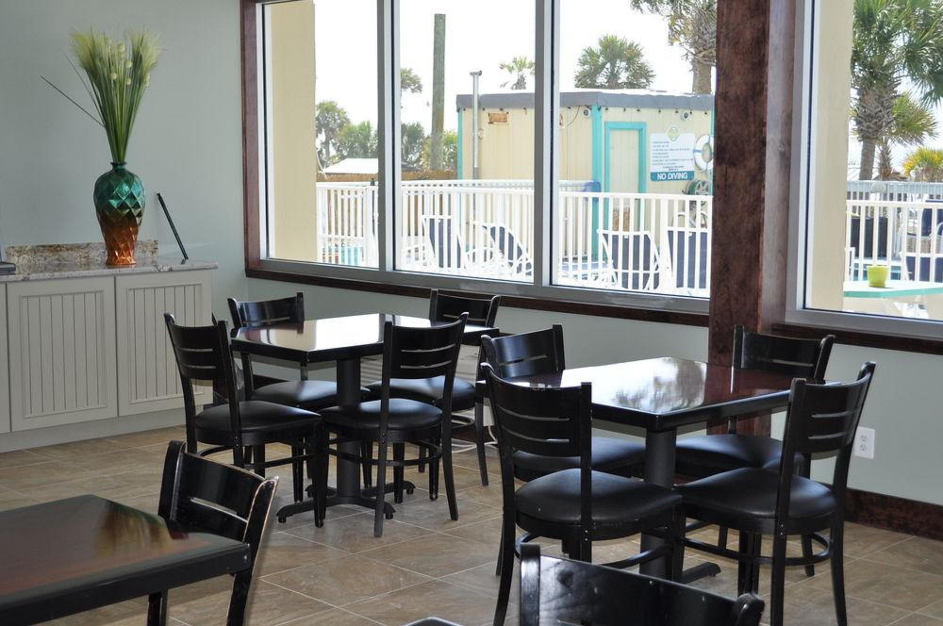 Ramada By Wyndham Panama City Beach / Beachfront Εξωτερικό φωτογραφία