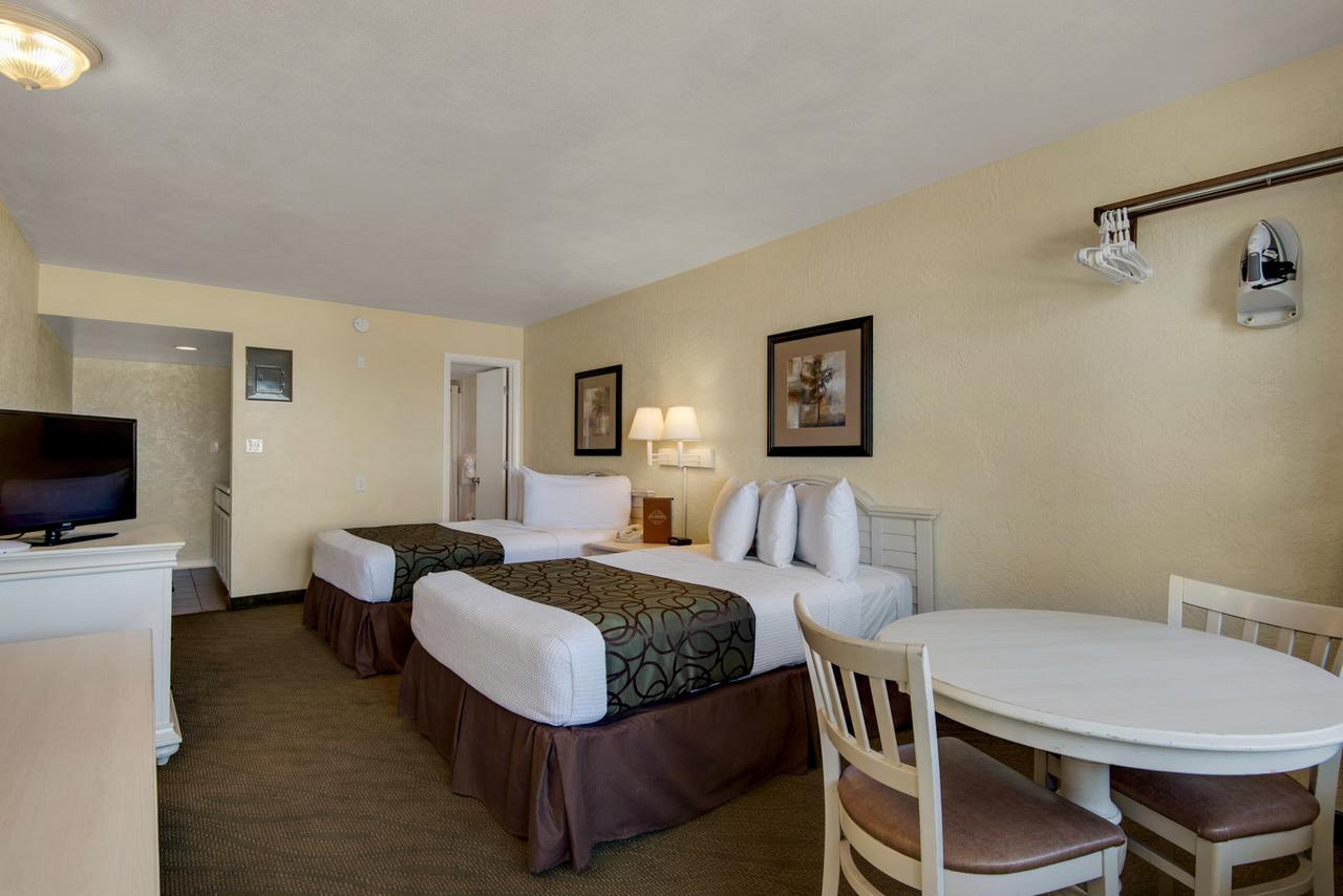 Ramada By Wyndham Panama City Beach / Beachfront Εξωτερικό φωτογραφία