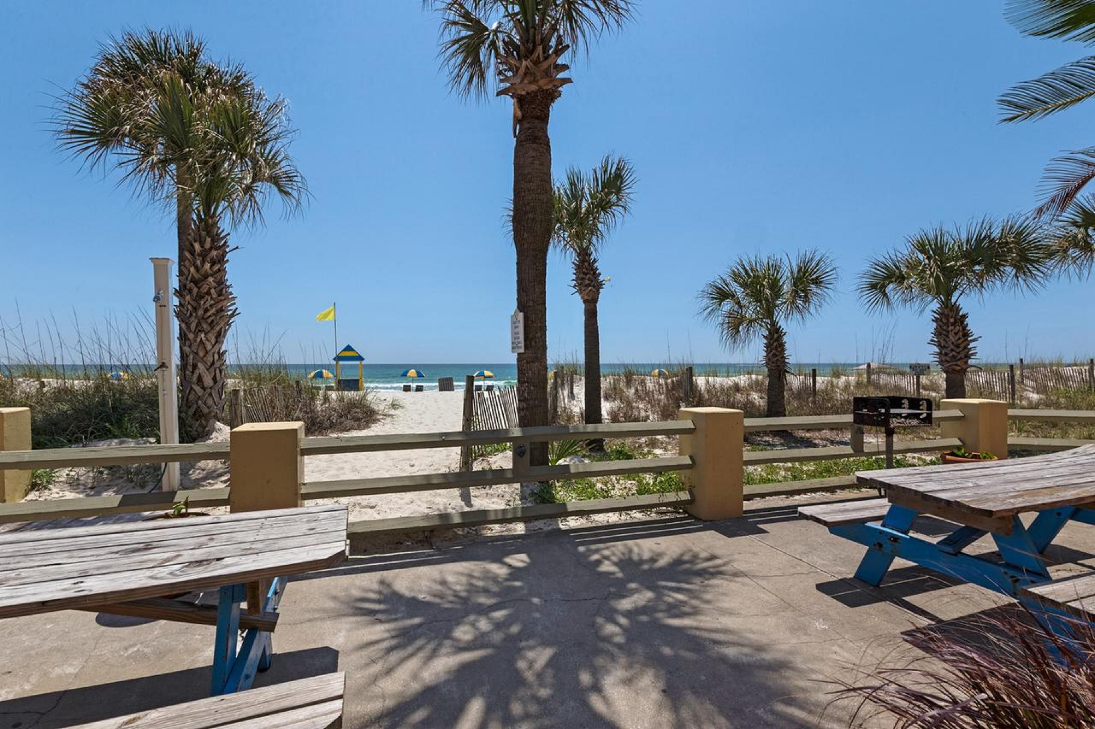 Ramada By Wyndham Panama City Beach / Beachfront Εξωτερικό φωτογραφία