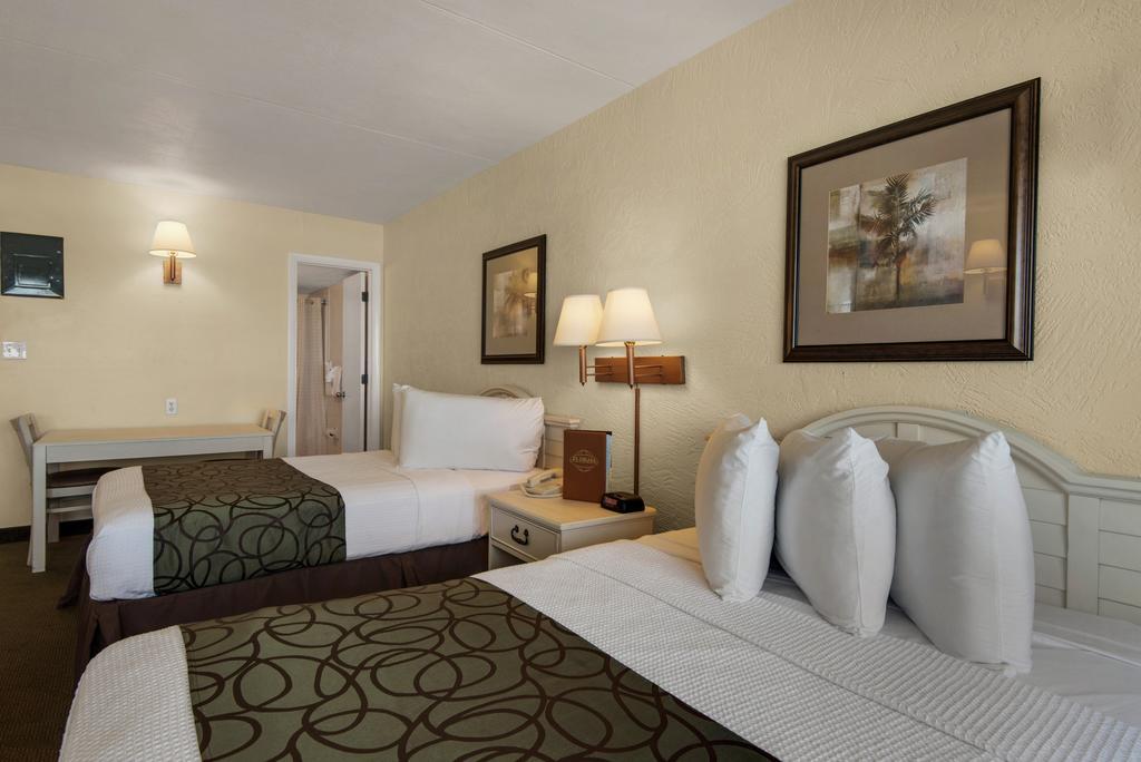Ramada By Wyndham Panama City Beach / Beachfront Εξωτερικό φωτογραφία