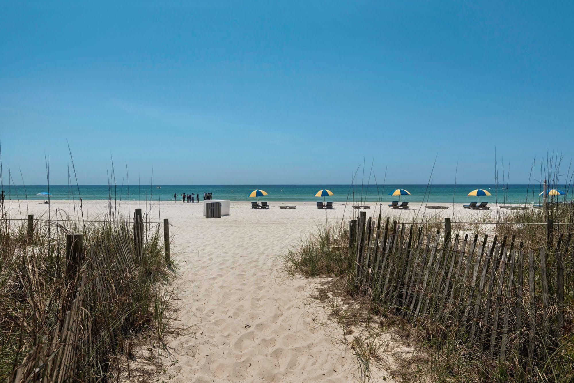 Ramada By Wyndham Panama City Beach / Beachfront Εξωτερικό φωτογραφία